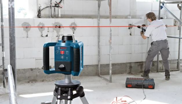 Detalj upravljačke ploče Bosch GRL 300 HV lasera